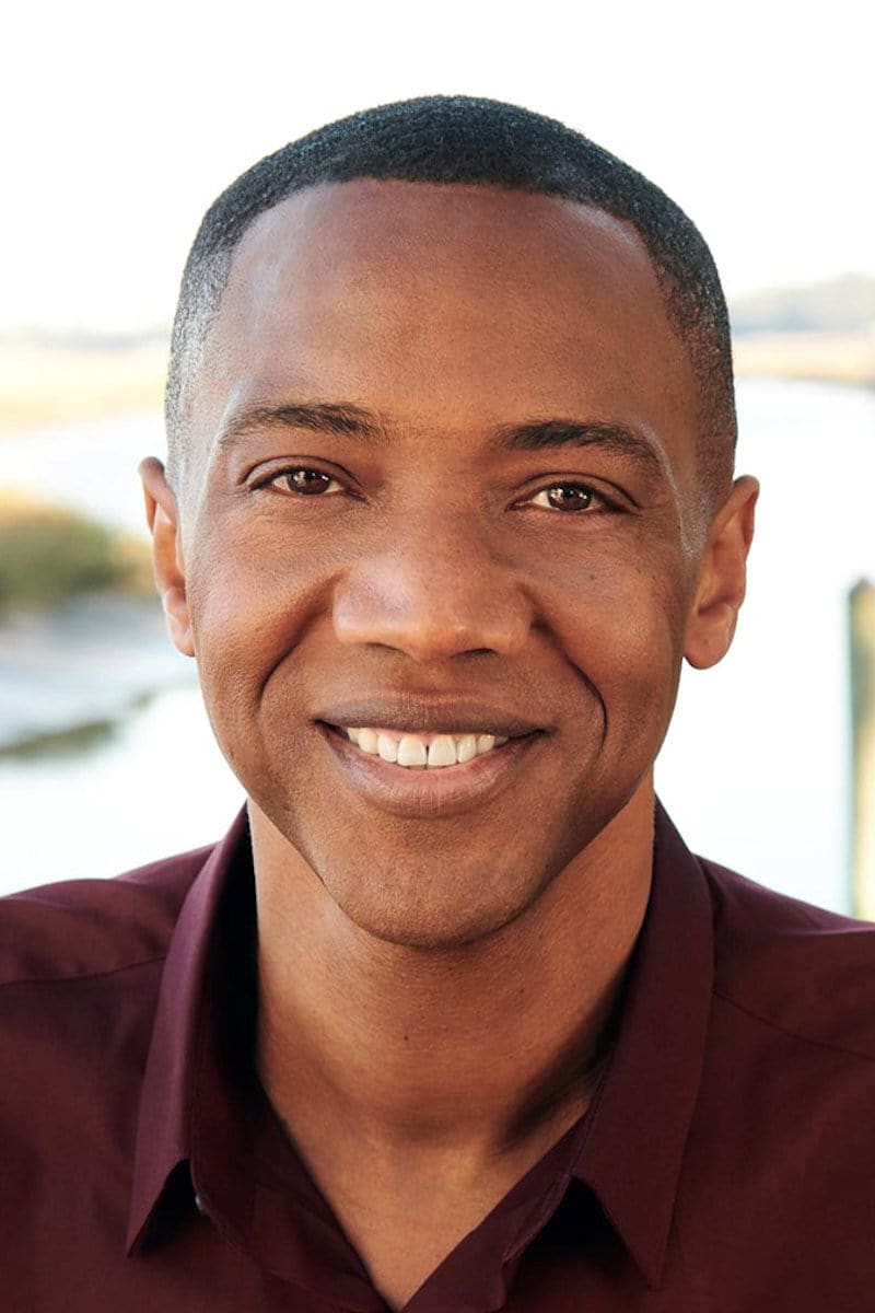 تصویر هنرمند J. August Richards