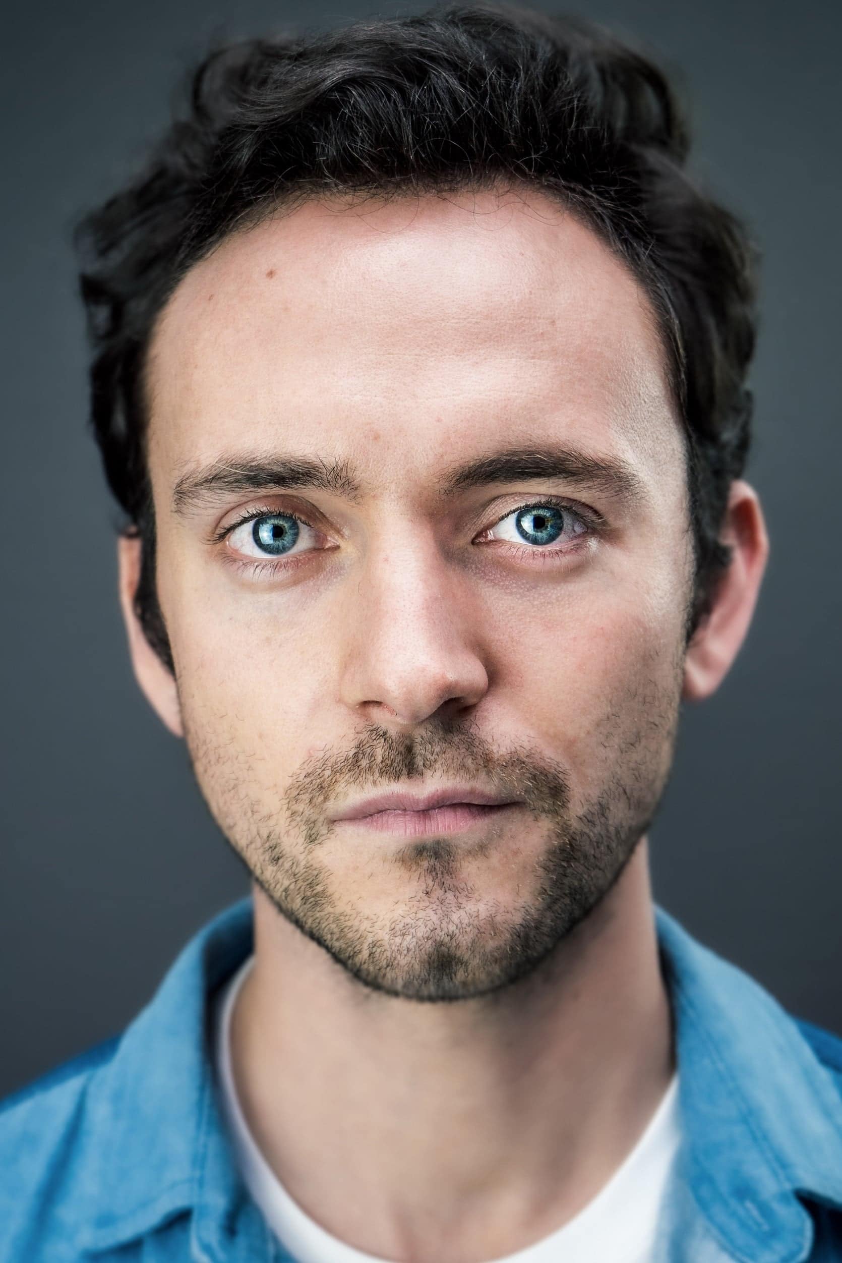 تصویر هنرمند George Blagden