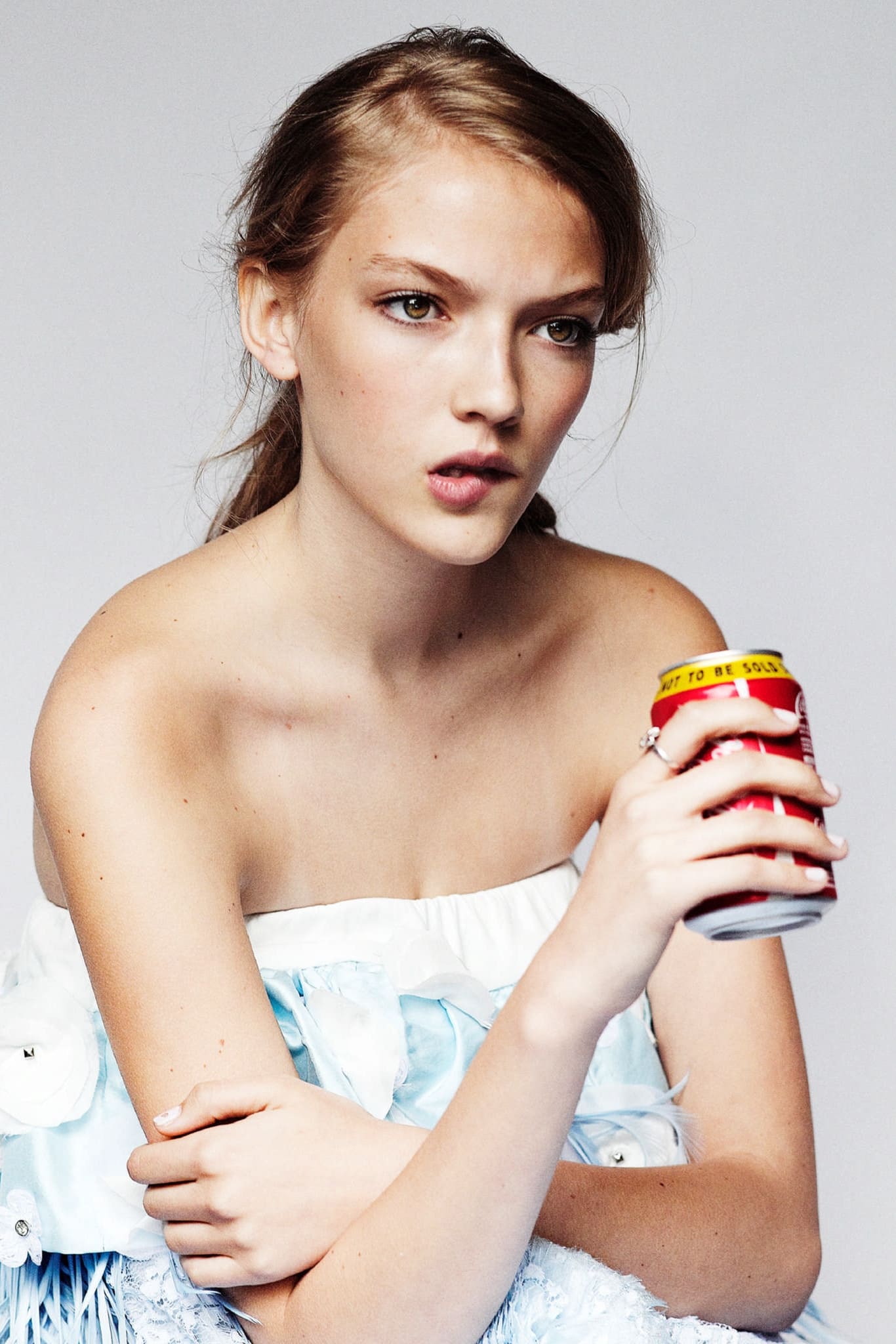تصویر هنرمند Allie Lewis