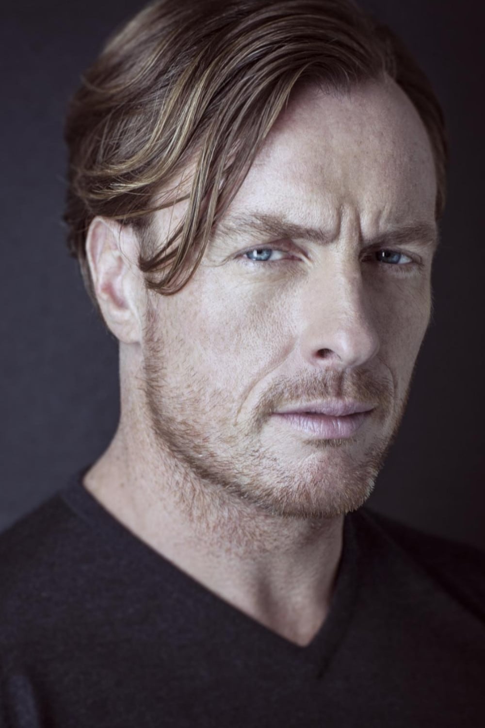 تصویر هنرمند Toby Stephens