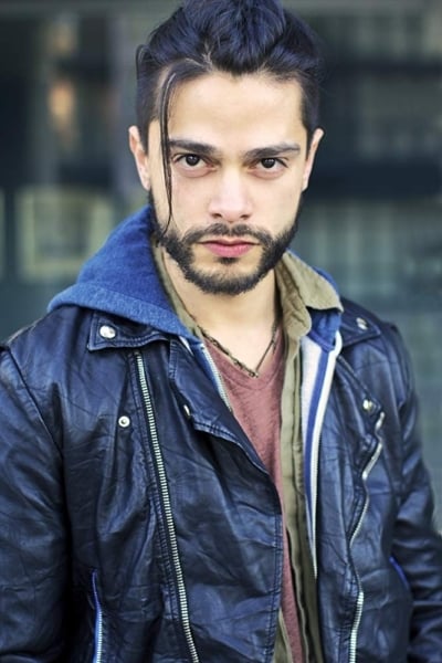 تصویر هنرمند Víctor Ayala