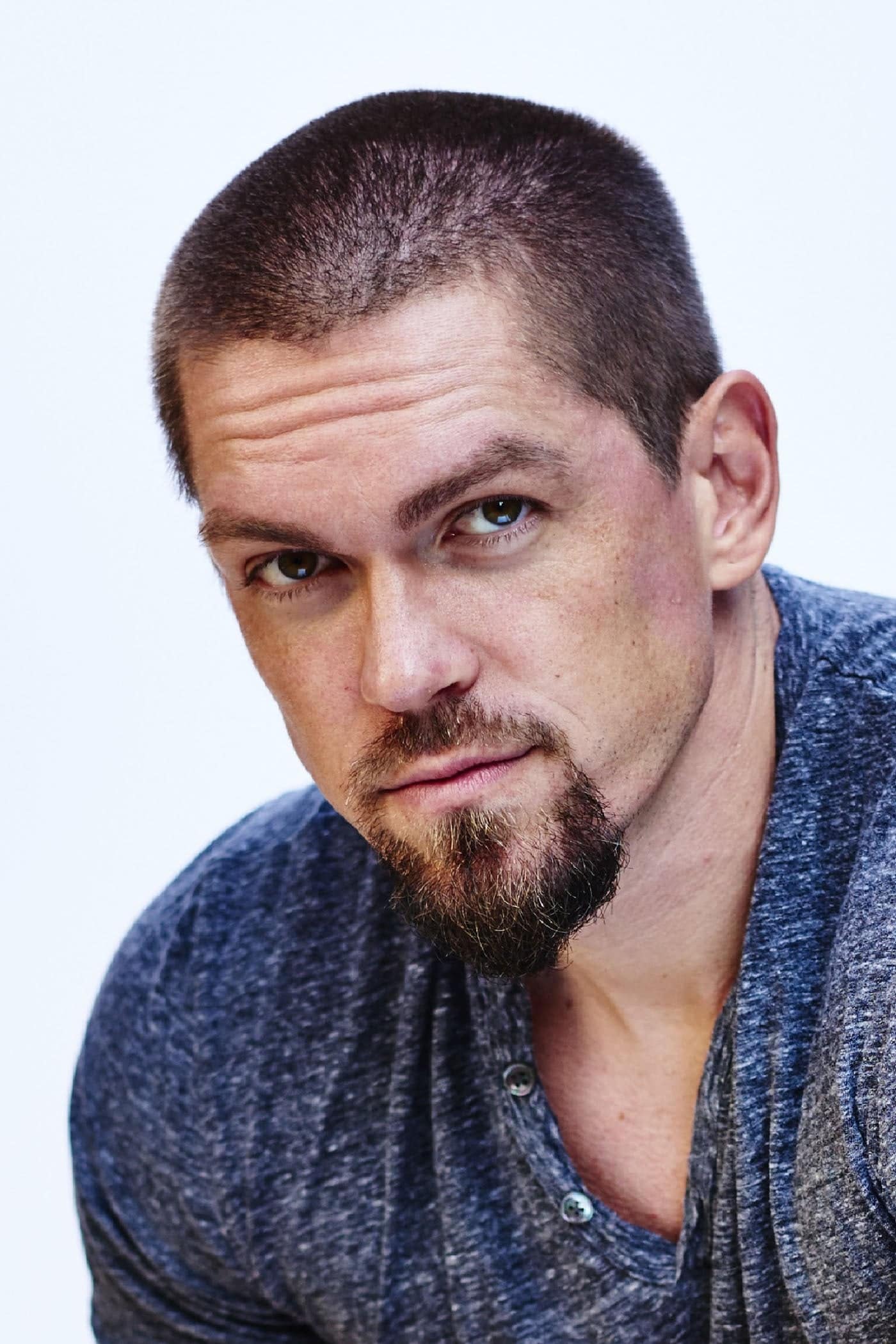تصویر هنرمند Steve Howey