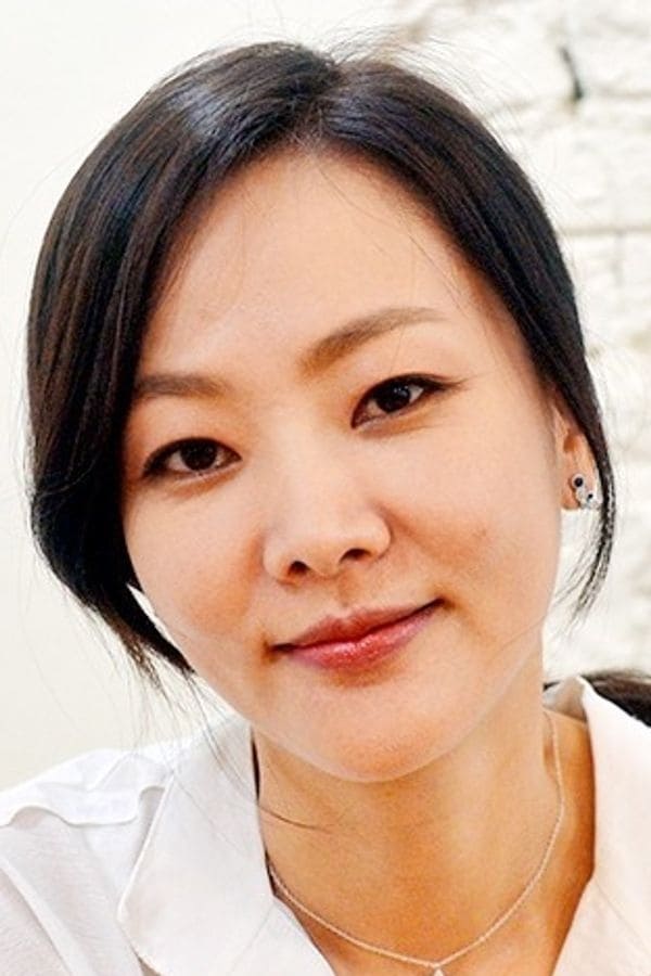 تصویر هنرمند Yoon Ji-hye
