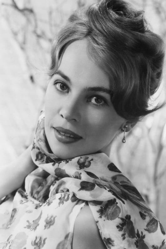 تصویر هنرمند Leslie Caron
