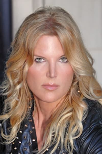 تصویر هنرمند Louise Stratten