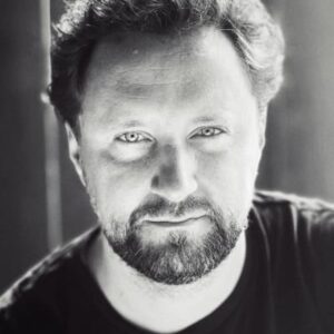 تصویر هنرمند Tomasz Naumiuk