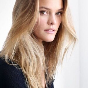 تصویر هنرمند Nina Agdal