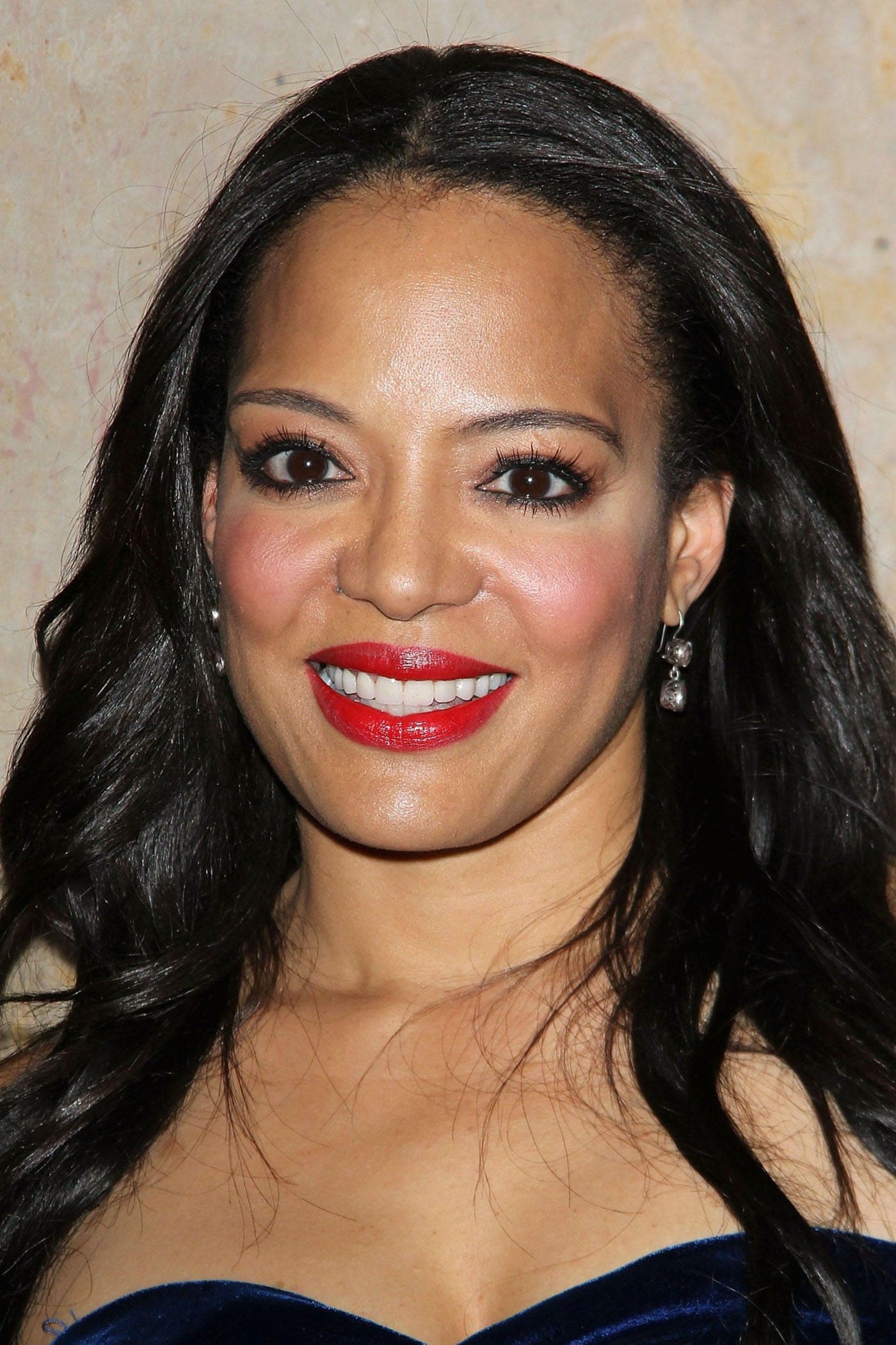 تصویر هنرمند Luna Lauren Velez