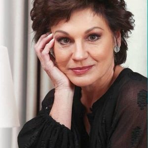 تصویر هنرمند Michelle Botes