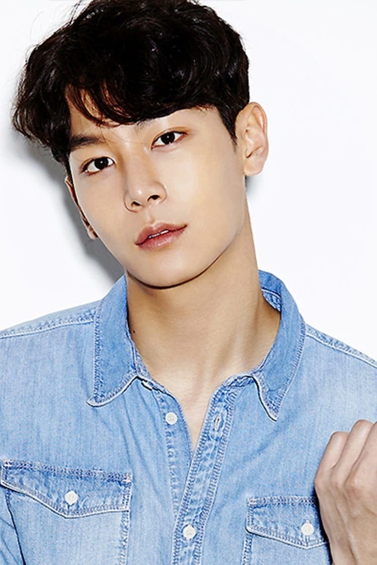 تصویر هنرمند Lee Chul-woo