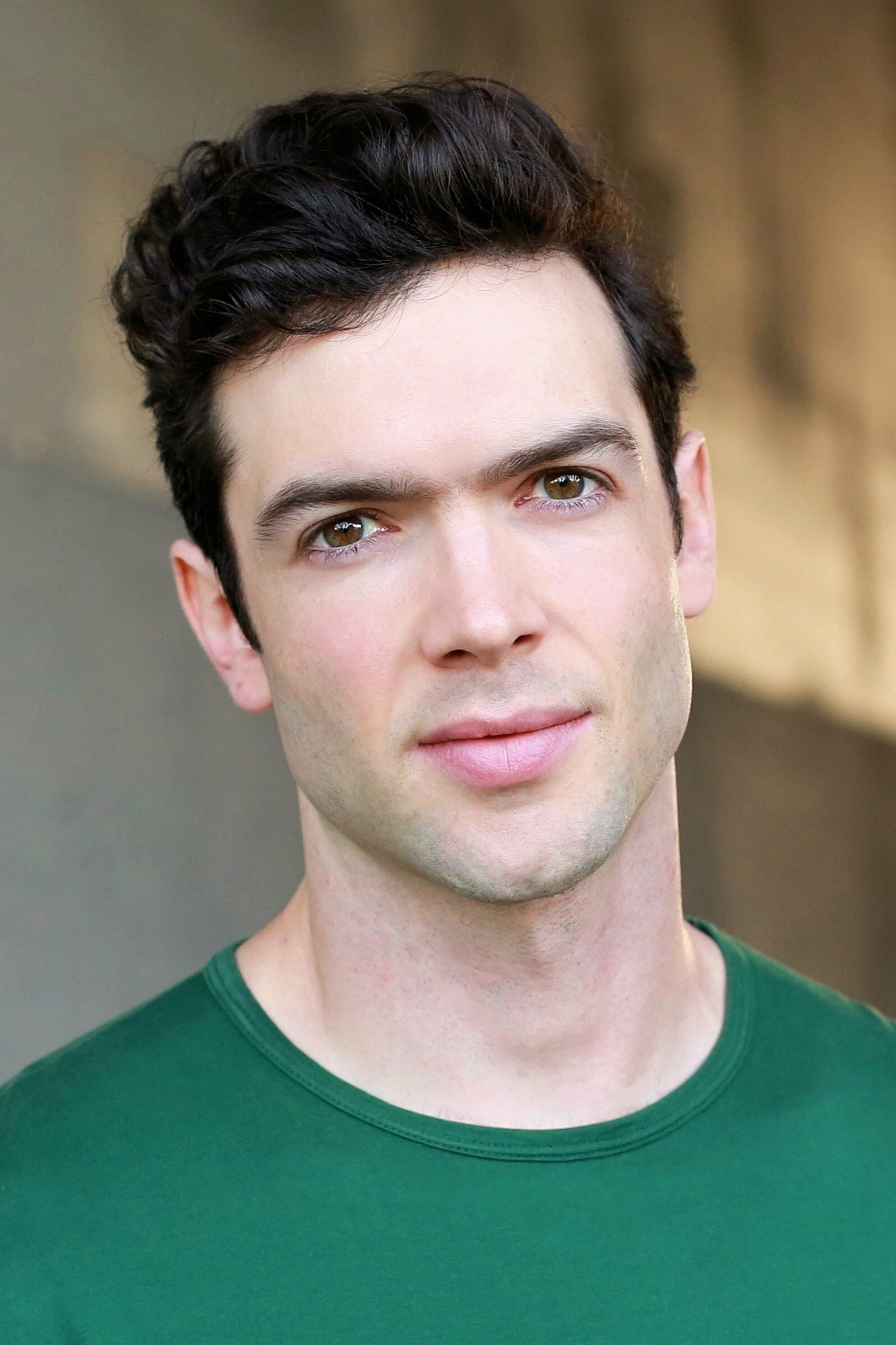 تصویر هنرمند Ethan Peck