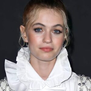 تصویر هنرمند Olivia Scott Welch