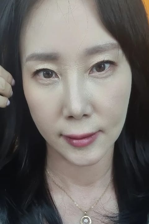تصویر هنرمند Kim Young-hee