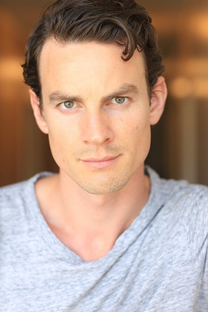تصویر هنرمند Luke Cook