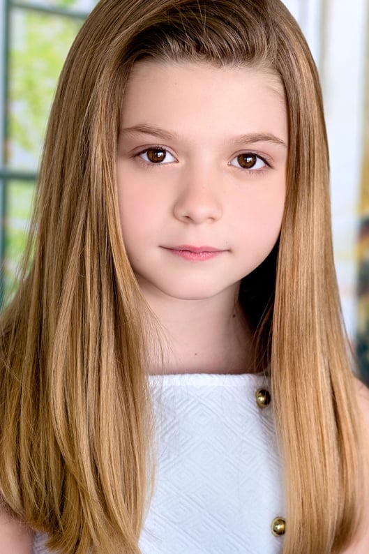 تصویر هنرمند Chloe Perrin