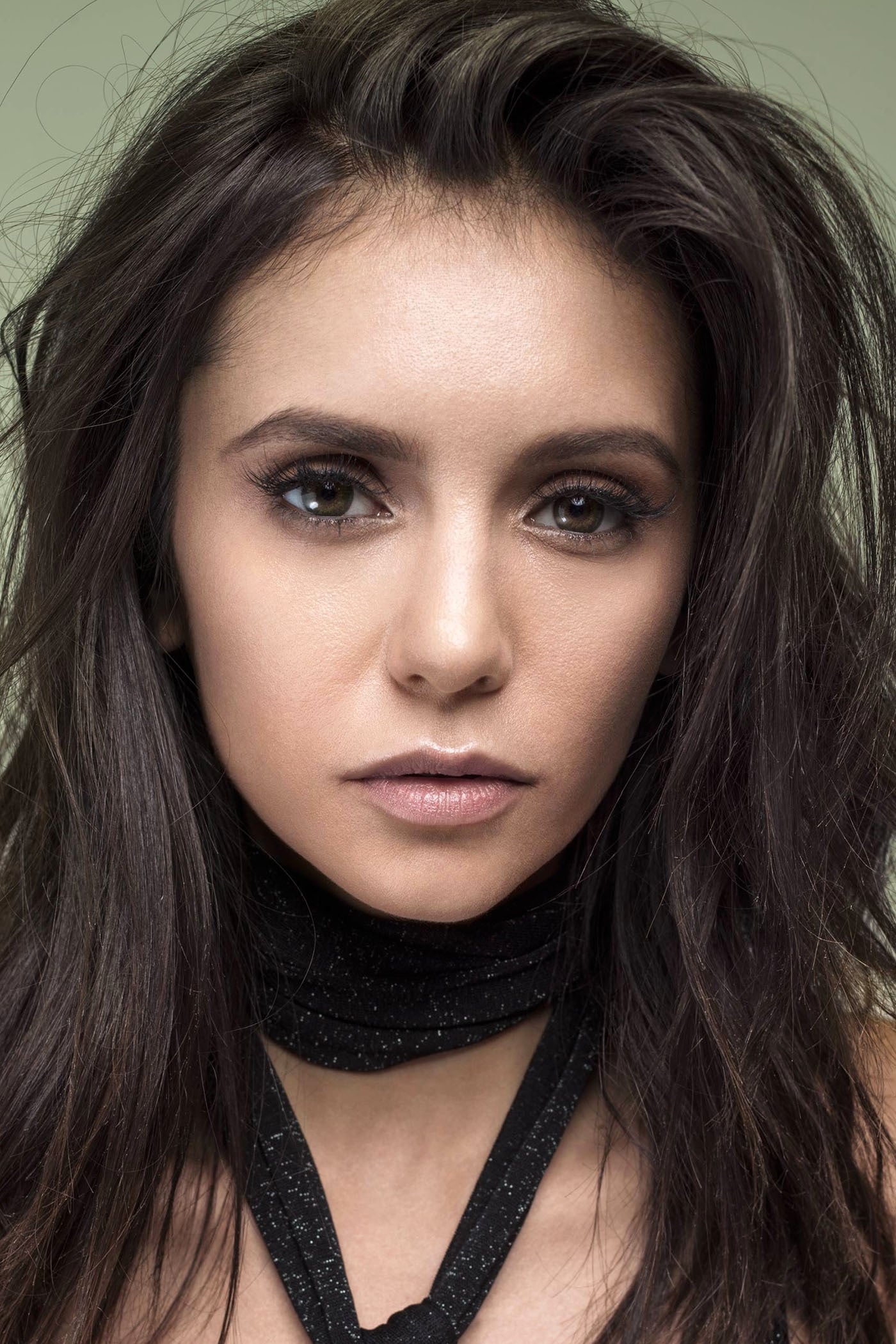 تصویر هنرمند Nina Dobrev