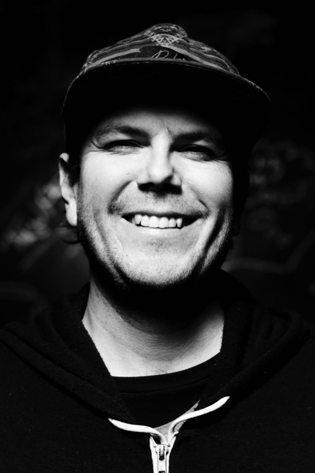 تصویر هنرمند Ryan Warren Smith