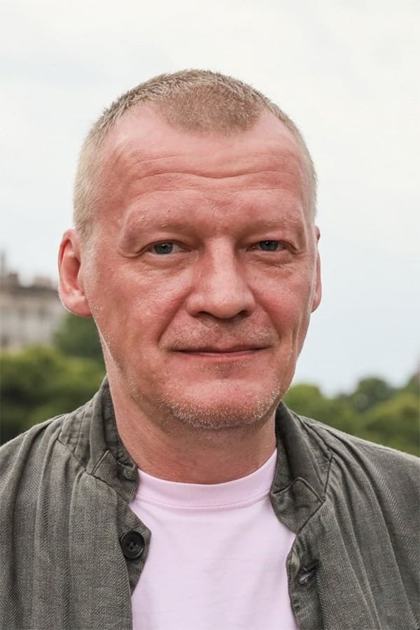 تصویر هنرمند Aleksey Serebryakov