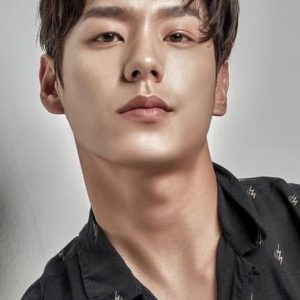 تصویر هنرمند Kwak Si-yang