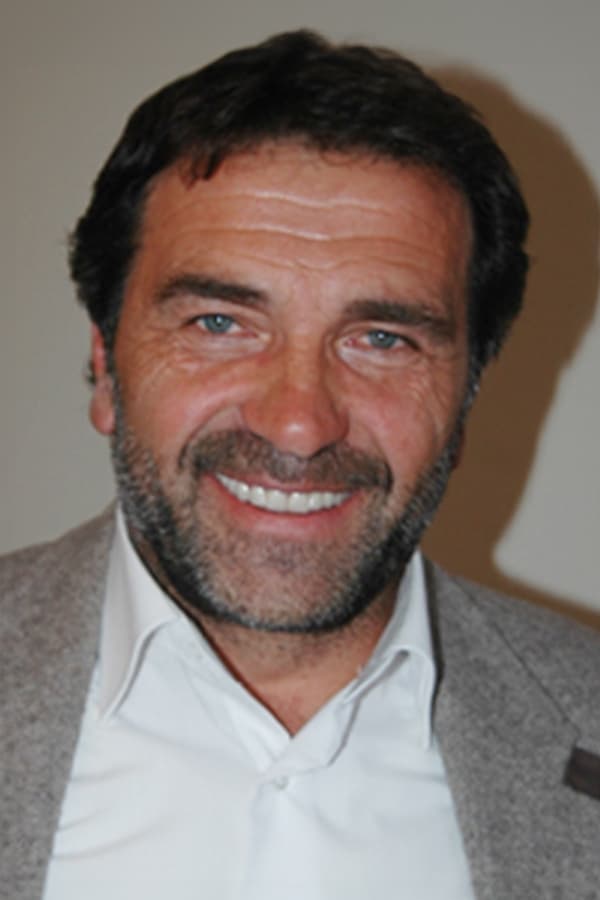 تصویر هنرمند Ümit Acar