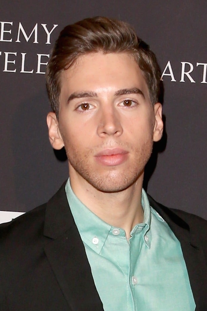 تصویر هنرمند Jordan Gavaris