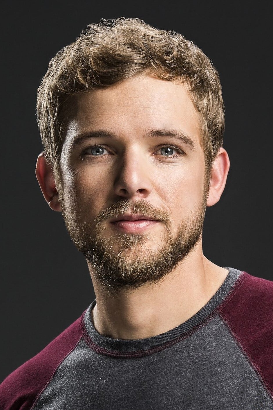 تصویر هنرمند Max Thieriot