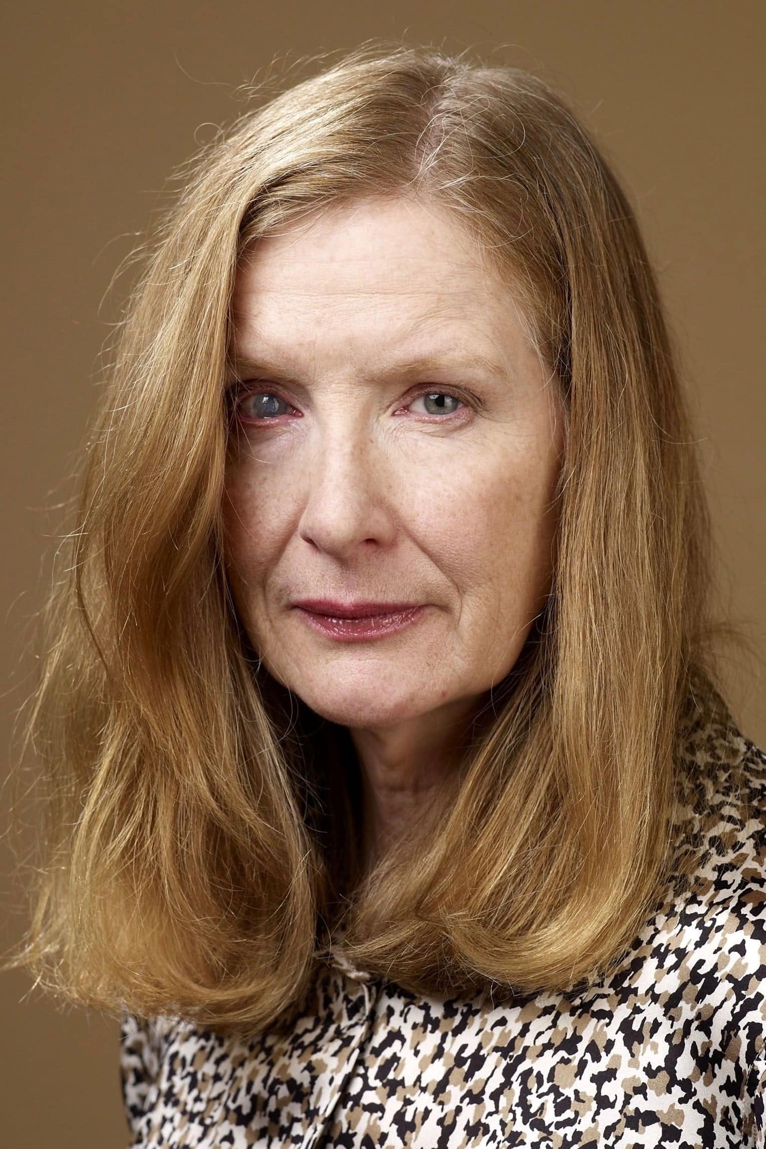 frances conroy aJRQAkO24L6bH8qkkE5Iv1nA3gf