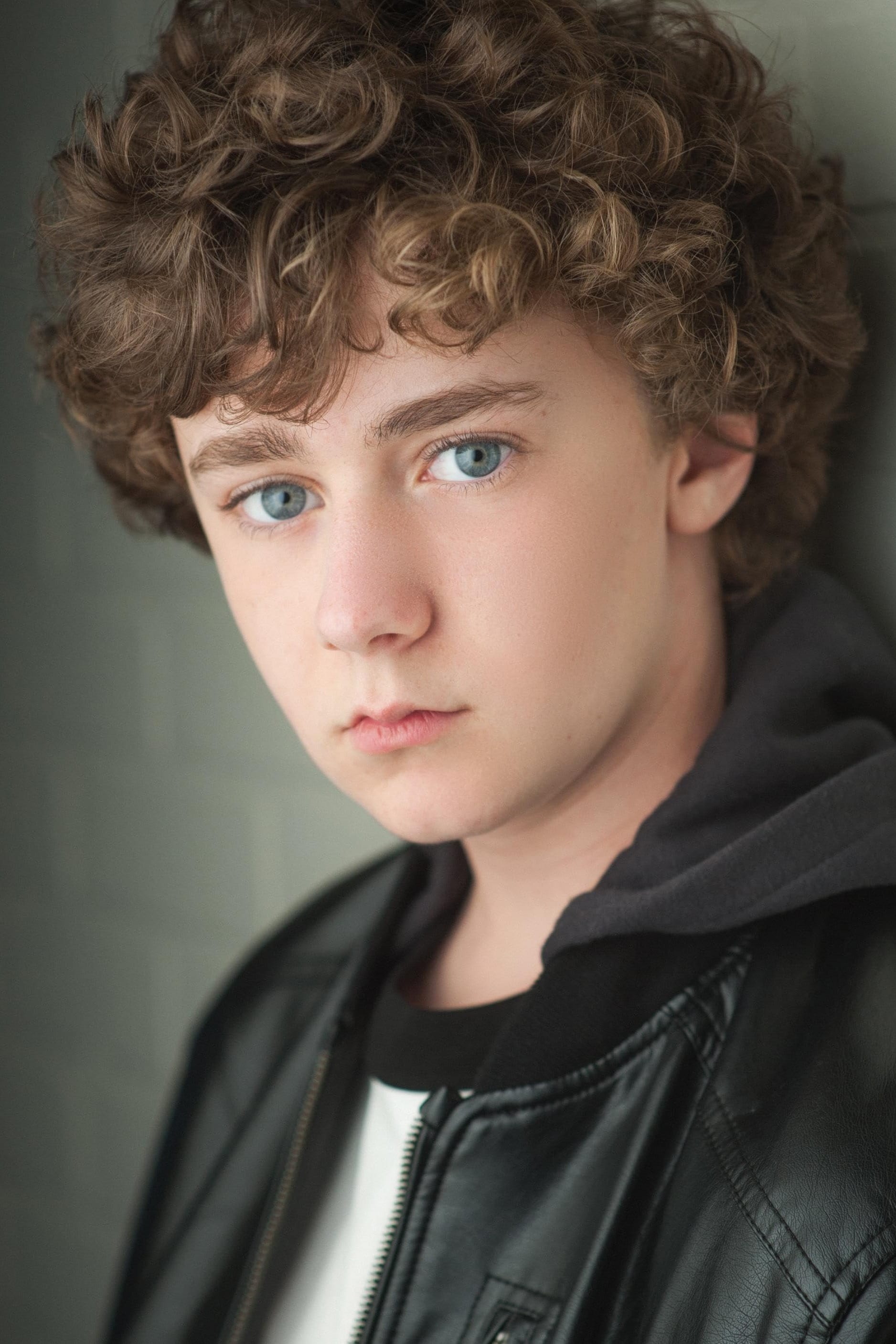 تصویر هنرمند Luke Roessler
