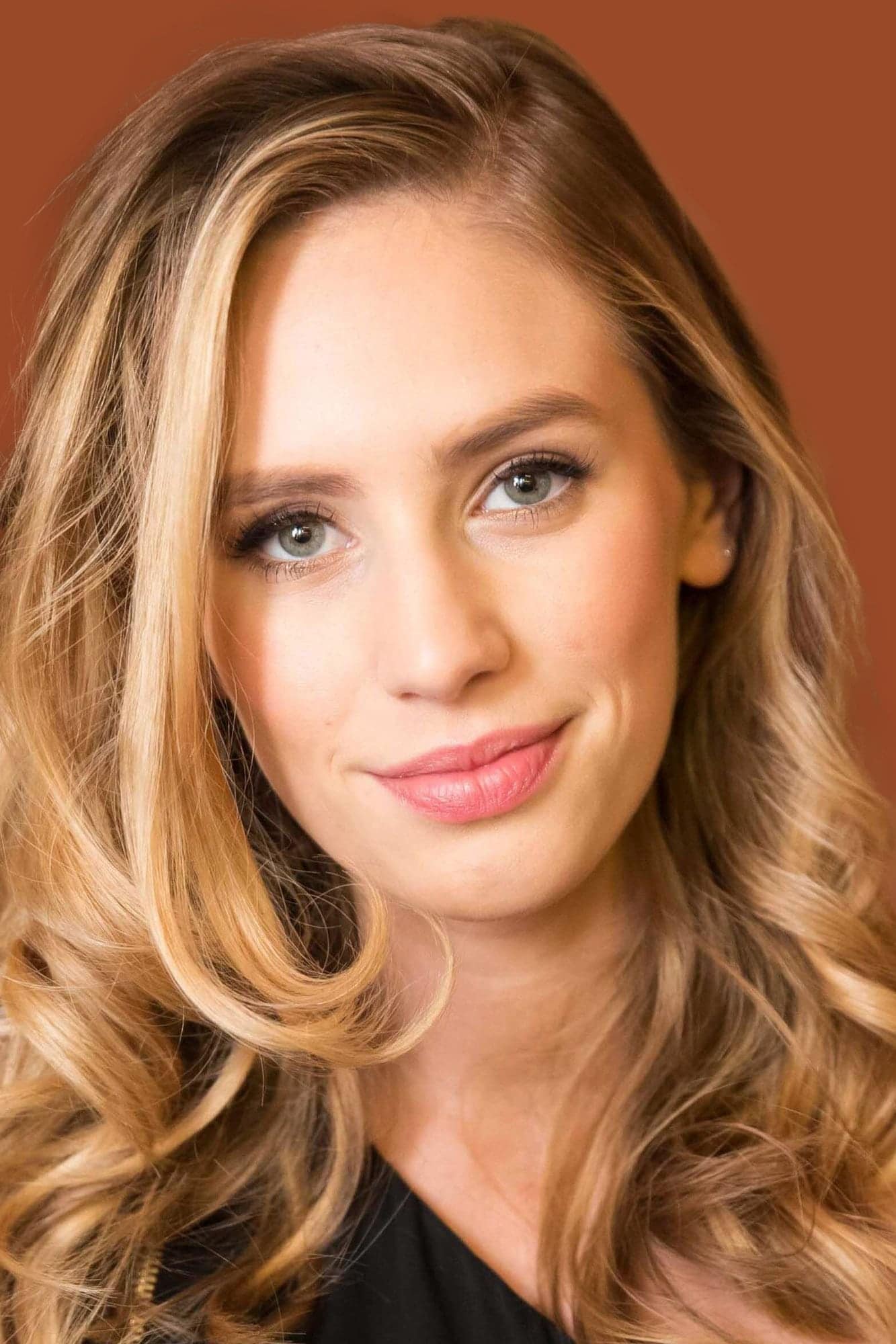 تصویر هنرمند Dylan Penn