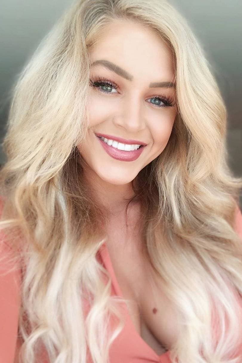 تصویر هنرمند Courtney Tailor