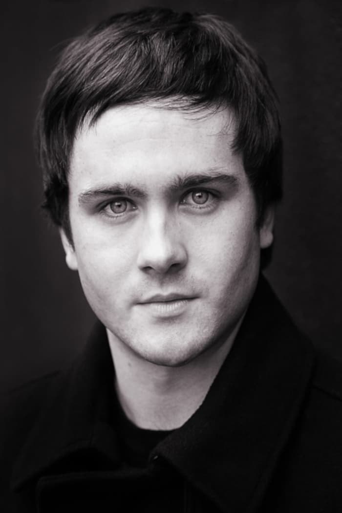 تصویر هنرمند Fionn Walton