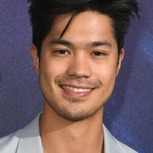 تصویر هنرمند Ross Butler