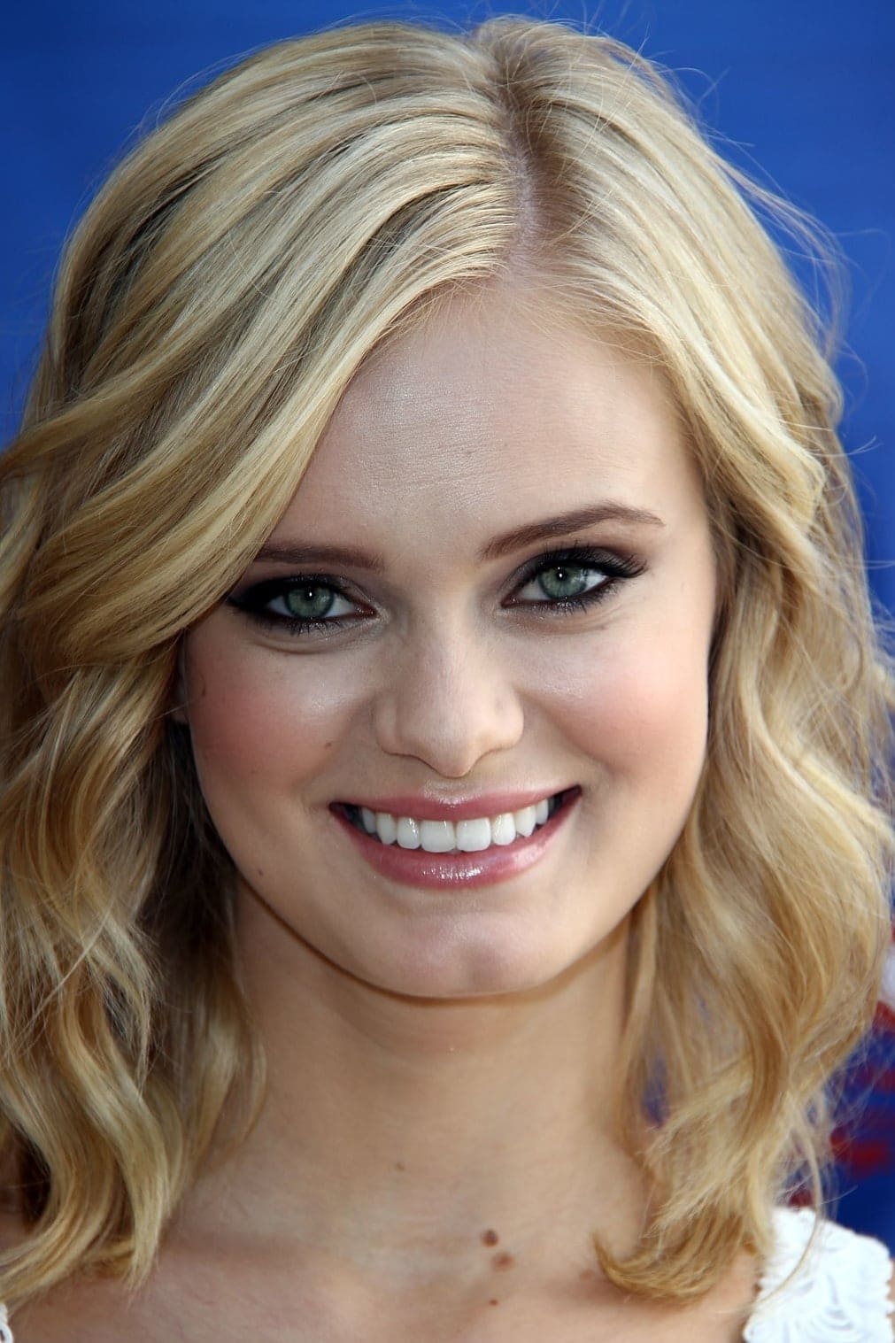 تصویر هنرمند Sara Paxton