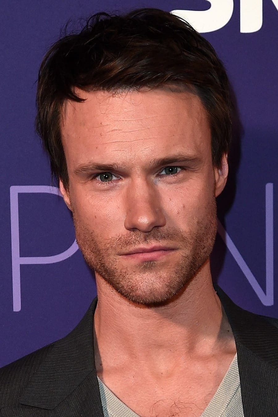 تصویر هنرمند Hugh Skinner