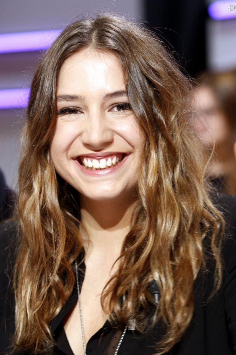تصویر هنرمند Izïa Higelin