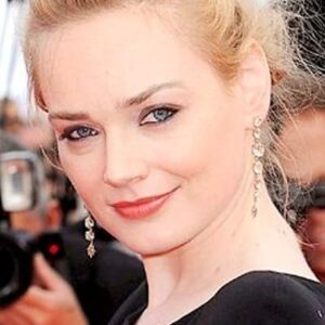 تصویر هنرمند Julie Judd