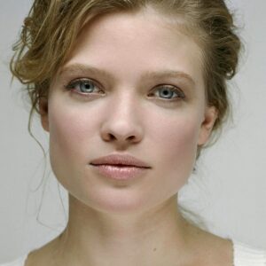 تصویر هنرمند Mélanie Thierry