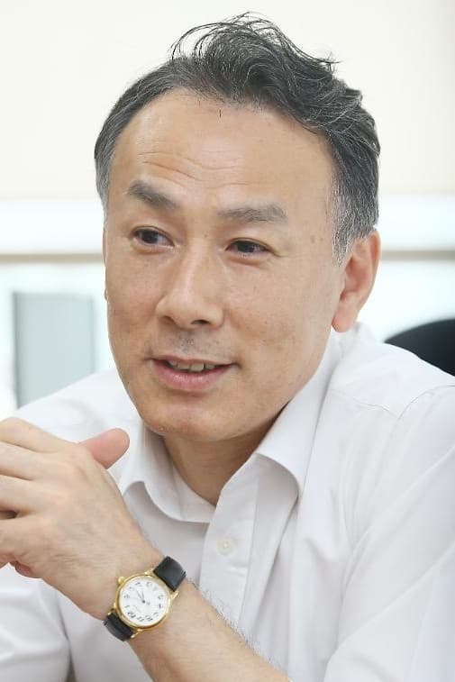 تصویر هنرمند Kim Hee-yeol