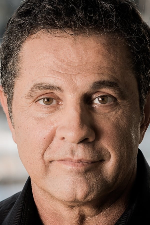 تصویر هنرمند Dimitri Logothetis