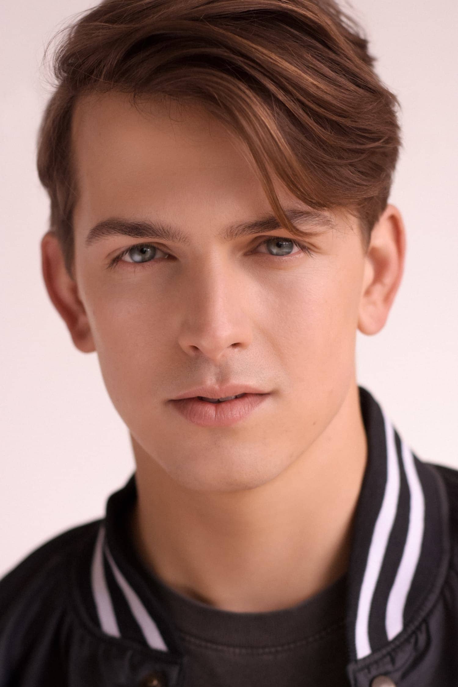 تصویر هنرمند Aiden Howard