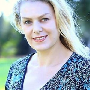 تصویر هنرمند Monica Staggs