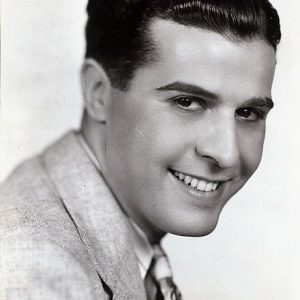 تصویر هنرمند George J. Lewis