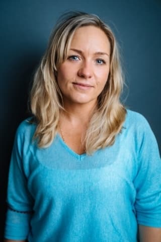 تصویر هنرمند Claire-Louise Cordwell