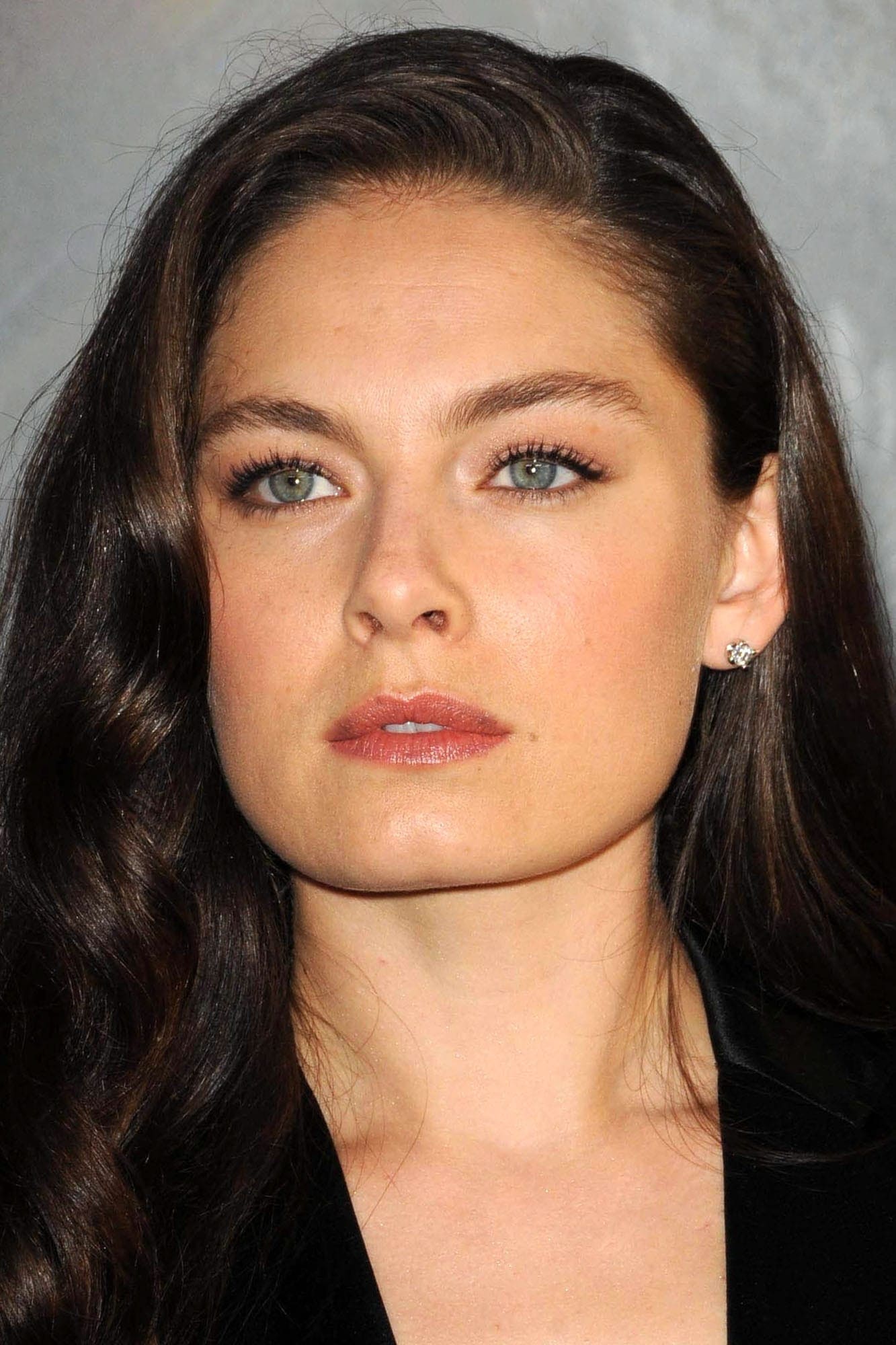 تصویر هنرمند Alexa Davalos