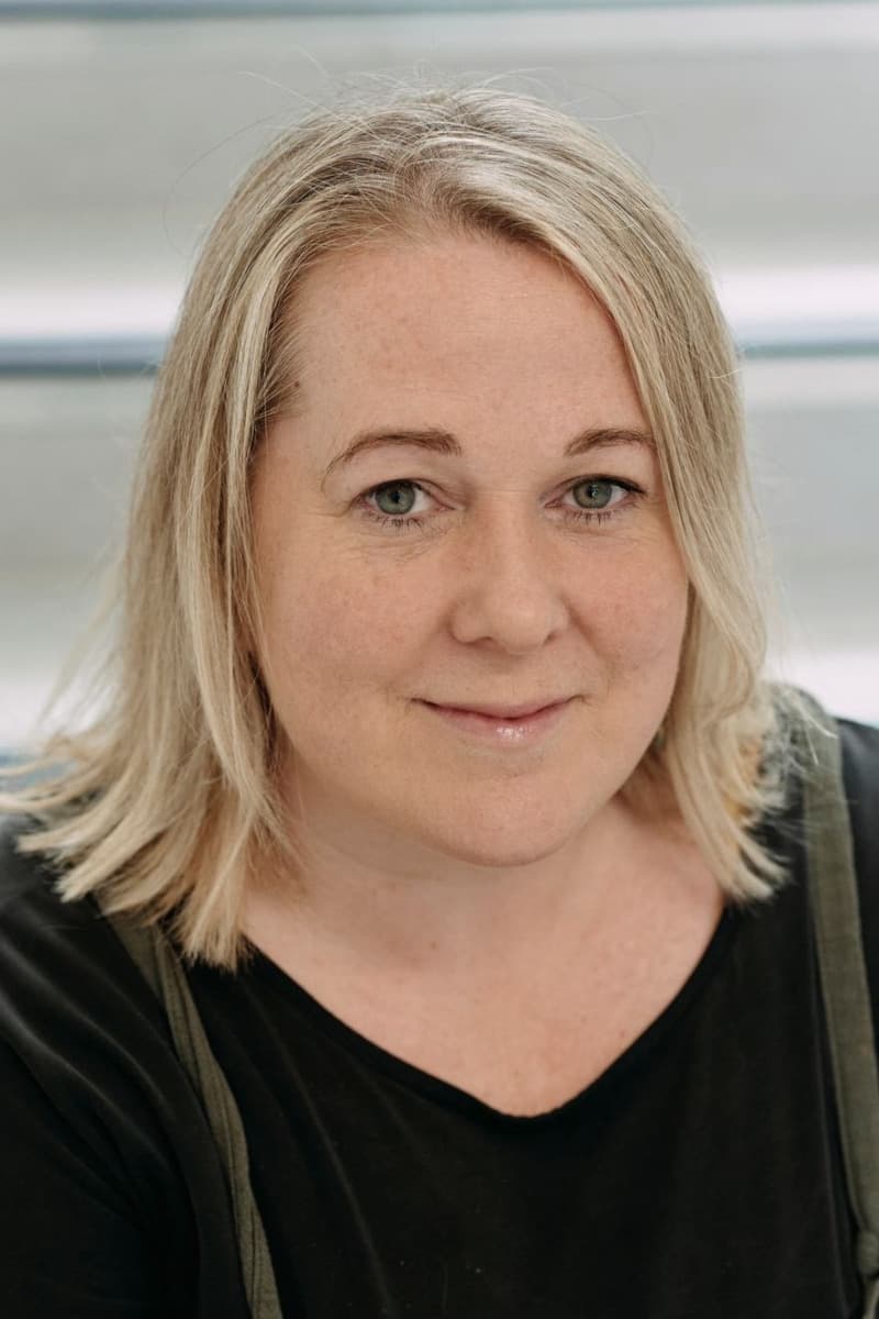 تصویر هنرمند Clare Barrett
