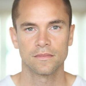 تصویر هنرمند Peter Youngblood Hills