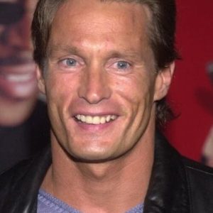 تصویر هنرمند Brett Harrelson