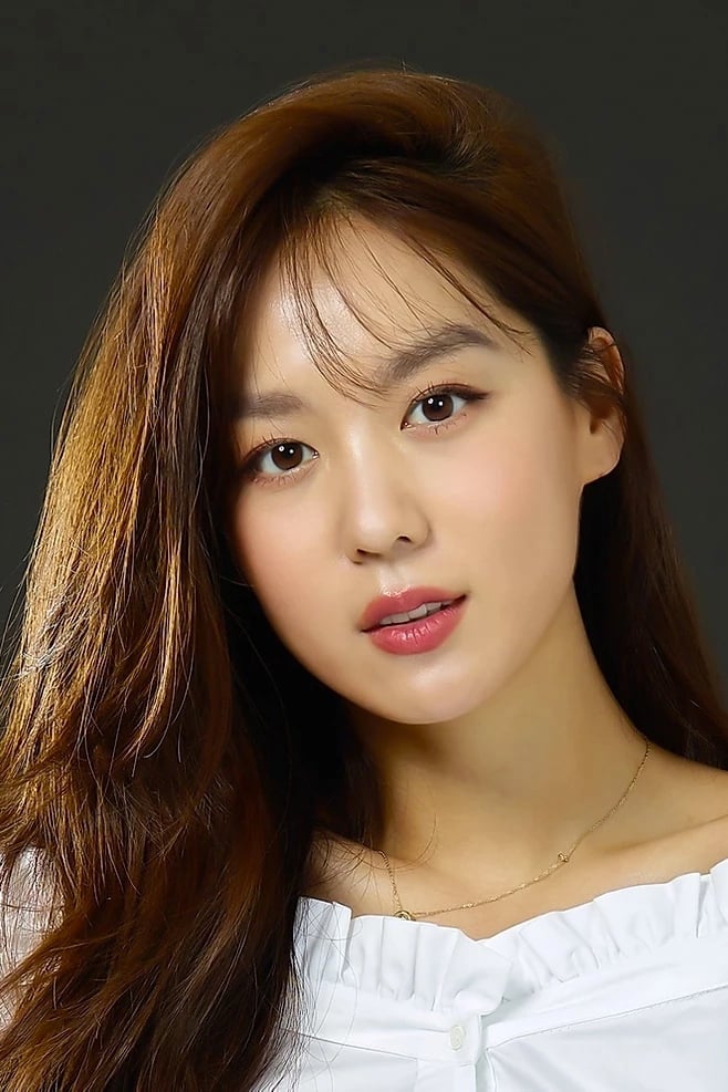 تصویر هنرمند Kim Hee-jung