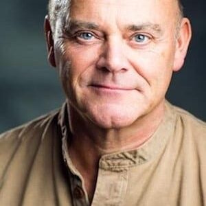 تصویر هنرمند Peter Challis