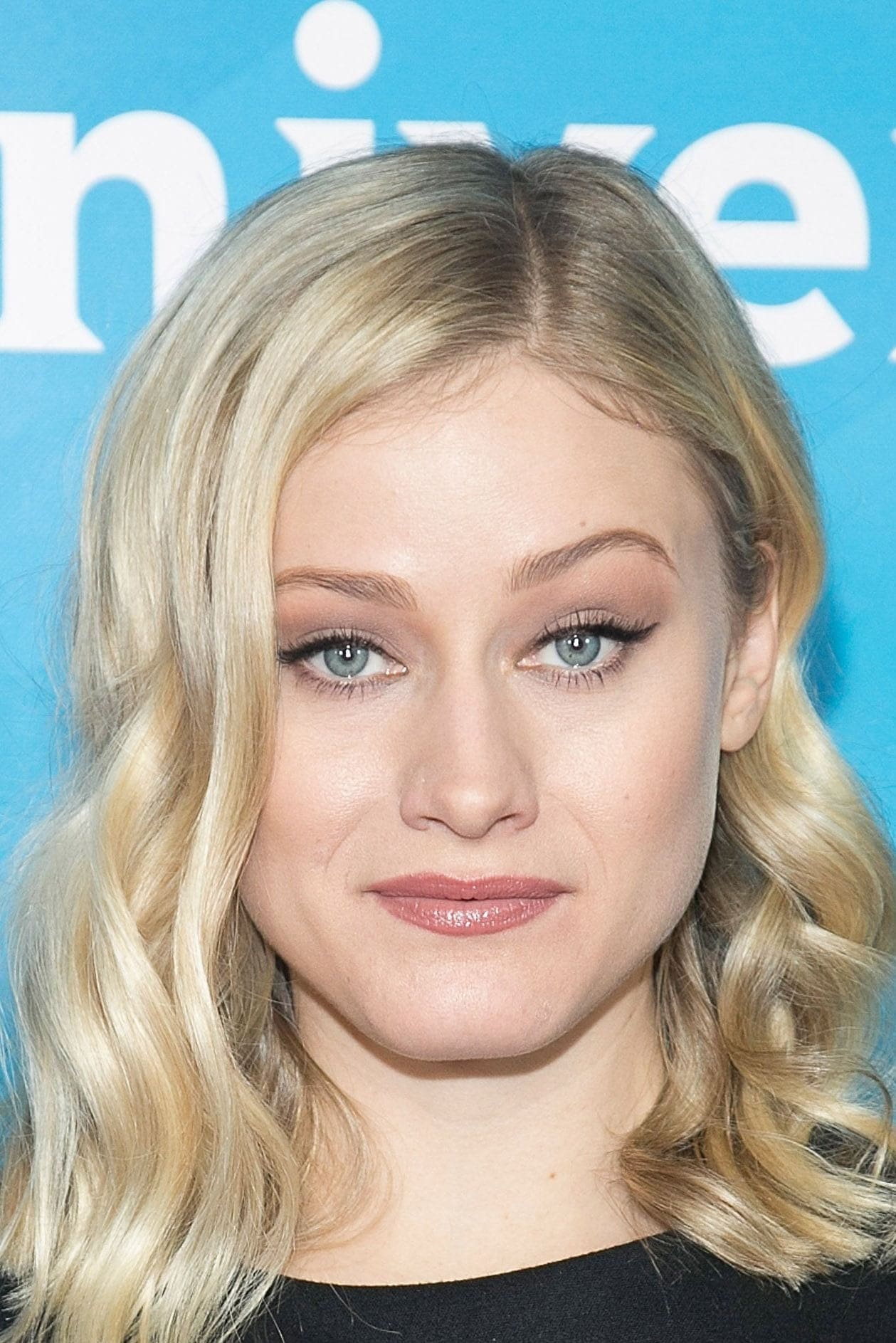 تصویر هنرمند Olivia Taylor Dudley